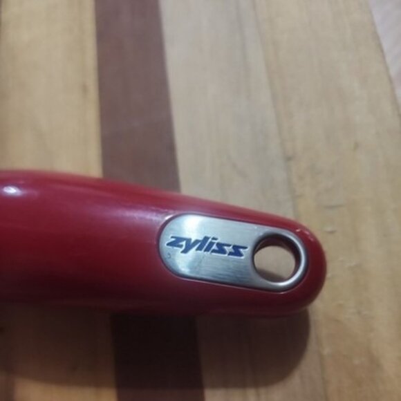 Zyliss Ice Cream Scoop Weighted Ergonomic RED Handle Metal Stainless Scooper - Picture 2 of 7